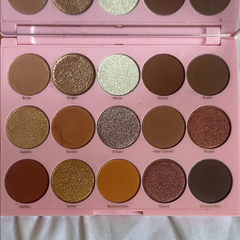 Kimchi Chic Beauty Eyeshadow Palette - Warm Neutrals and Golds The Happy Palette